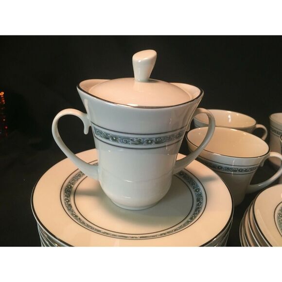 SALE 22 Pc Vintage Pickard China Service Set in Candlelight - Picture 12 of 12